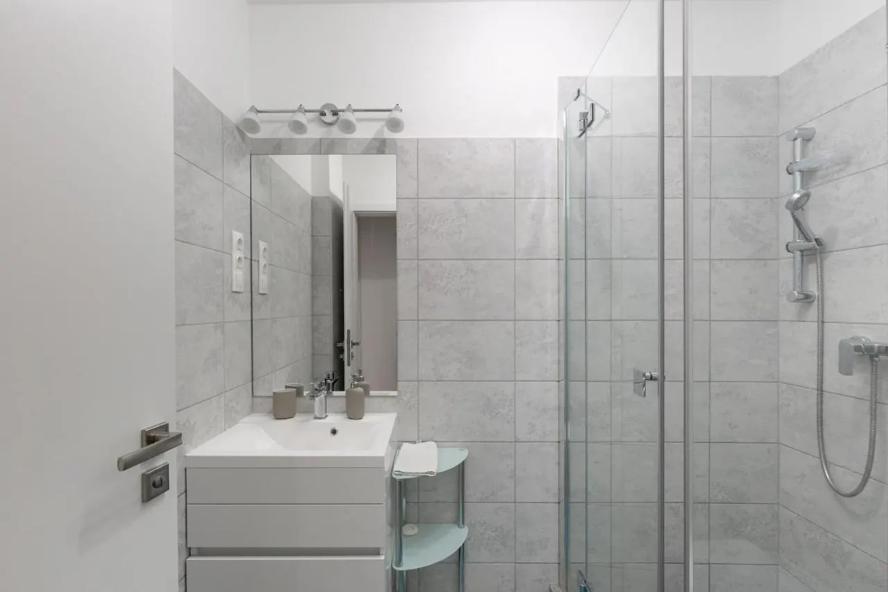 Cozy 3-Bedroom Apartment In The Heart Of Budapest